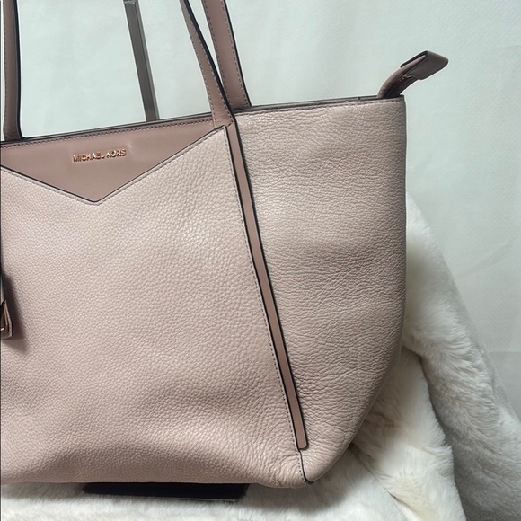 Michael Kors Whitney large leather  Pink Tote Bag with Elegant Design - Picture 4 of 16